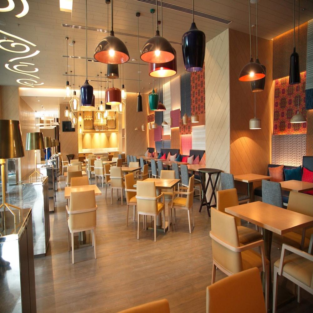 Welcomhotel By Itc Hotels, Racecourse, Коимбаторе Екстериор снимка The interior of a typical Starbucks