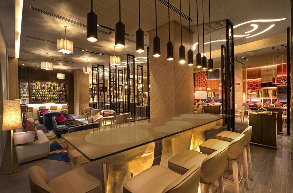 Welcomhotel By Itc Hotels, Racecourse, Коимбаторе Ресторант снимка The lounge at the airport