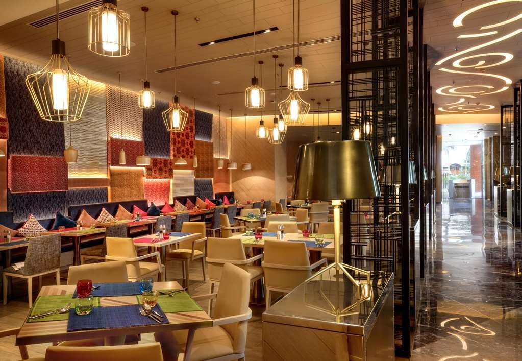 Welcomhotel By Itc Hotels, Racecourse, Коимбаторе Ресторант снимка The restaurant